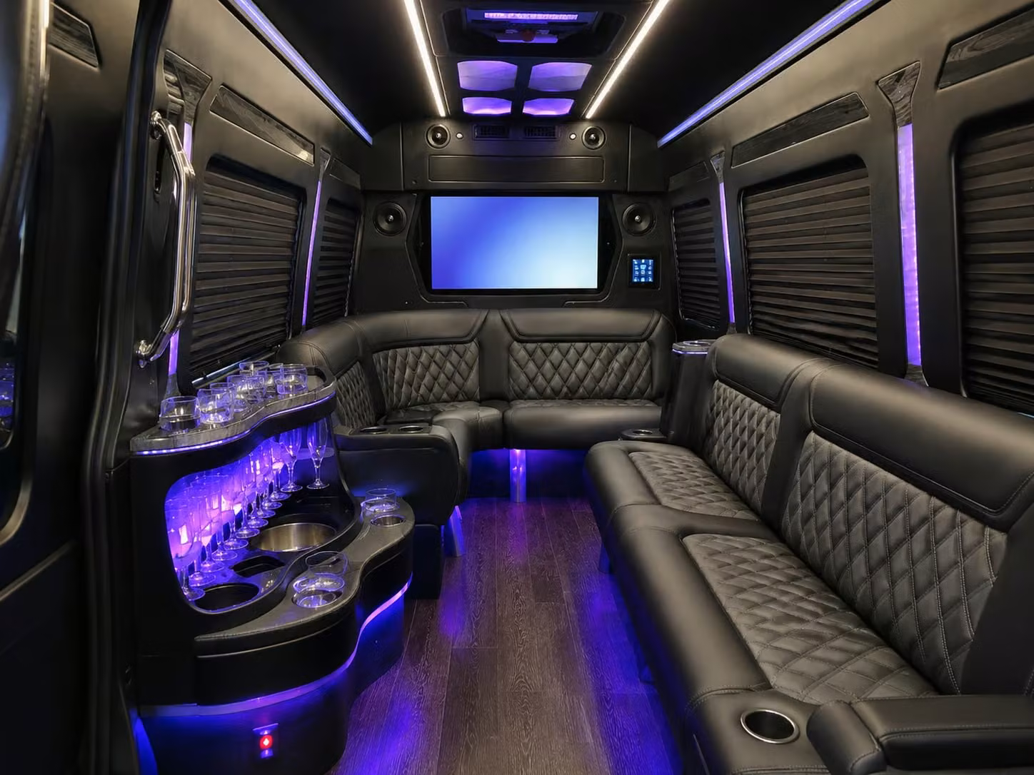busrentalknoxville com makes booking prom transportation in knoxville simple