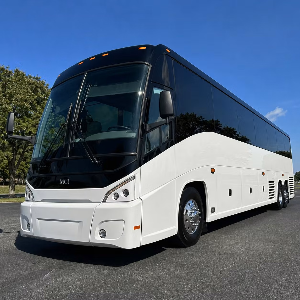 busrentalknoxville com makes it possible to organize knoxville youth group and retreat transportation