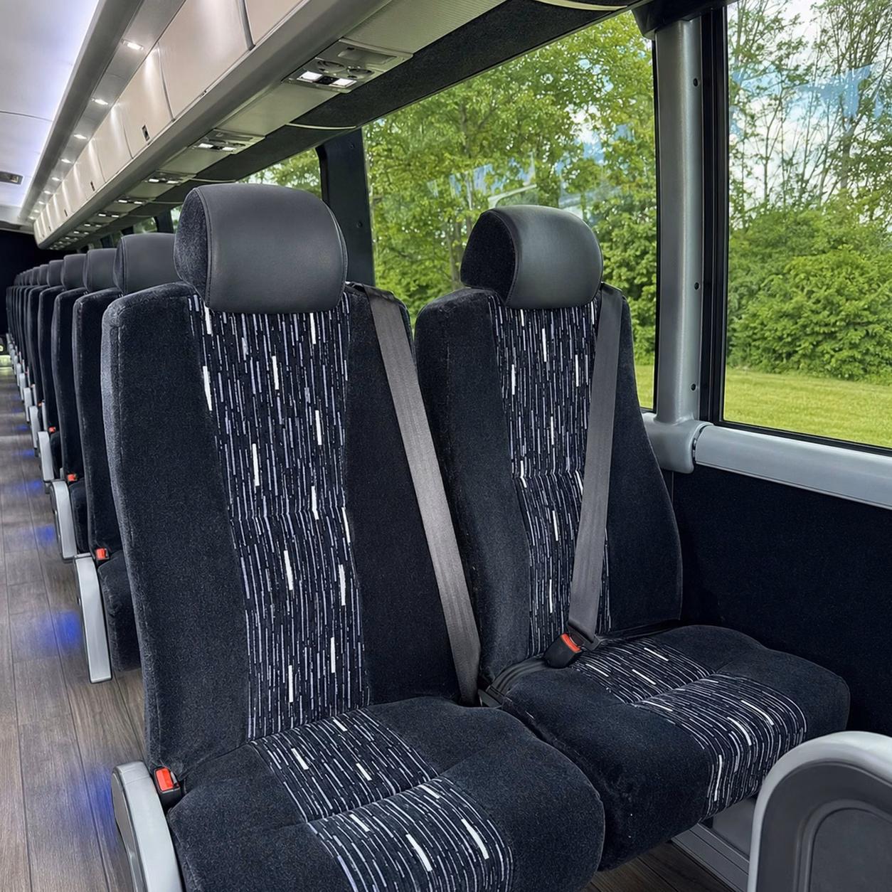 instant online bus rental quotes in knoxville