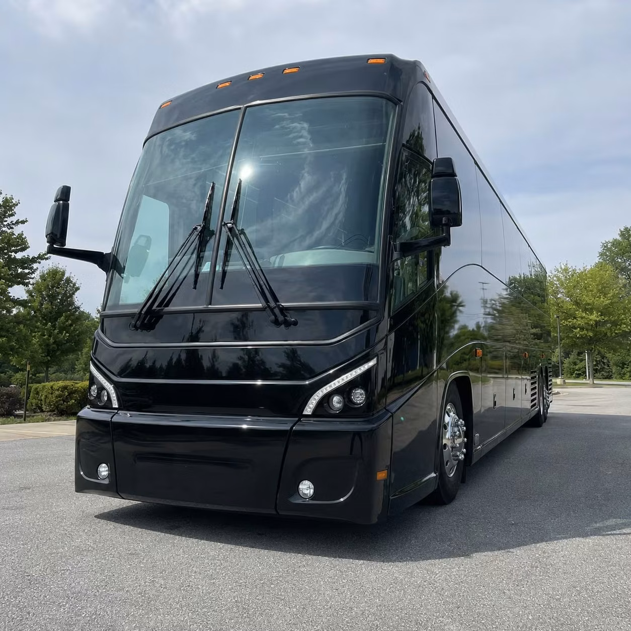 recurring shuttle services for knoxville government employees and federal contractors